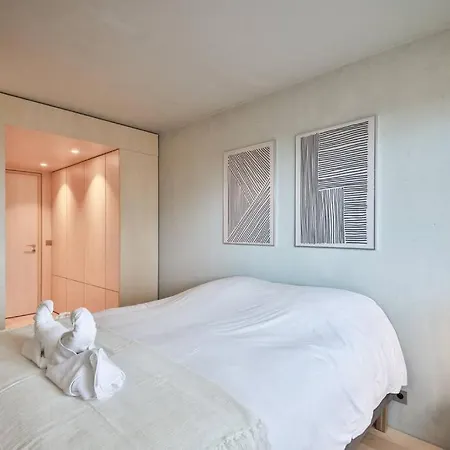 Апартаменты Luxurious Flat/3bedrooms/amazing View/effeiltower